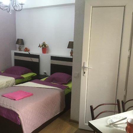 Guest House Madonna 트빌리시 외부 사진