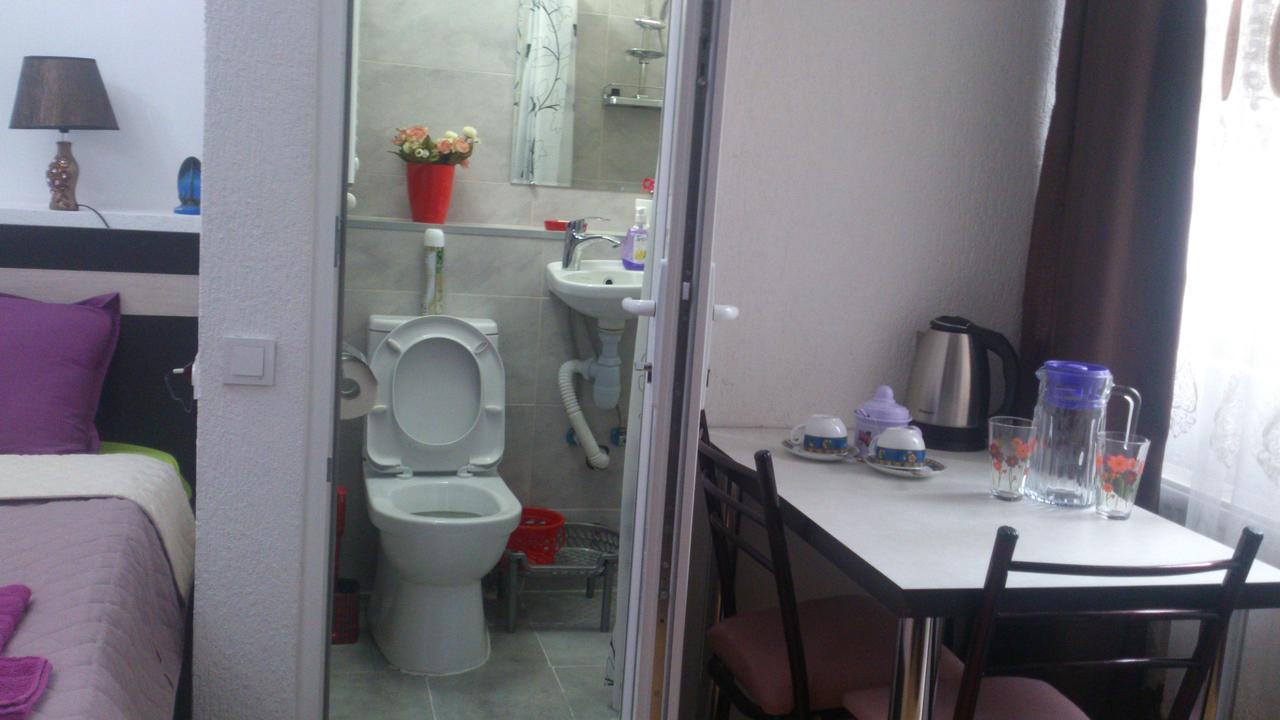 Guest House Madonna 트빌리시 외부 사진