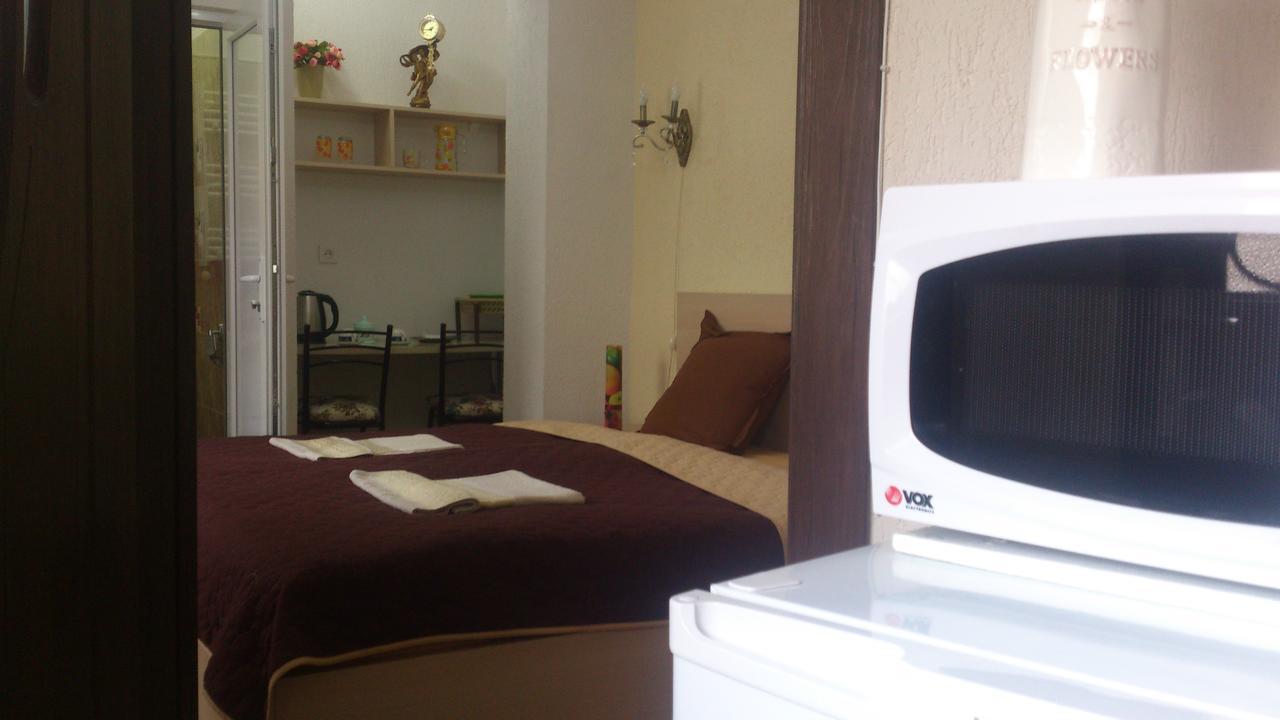 Guest House Madonna 트빌리시 외부 사진