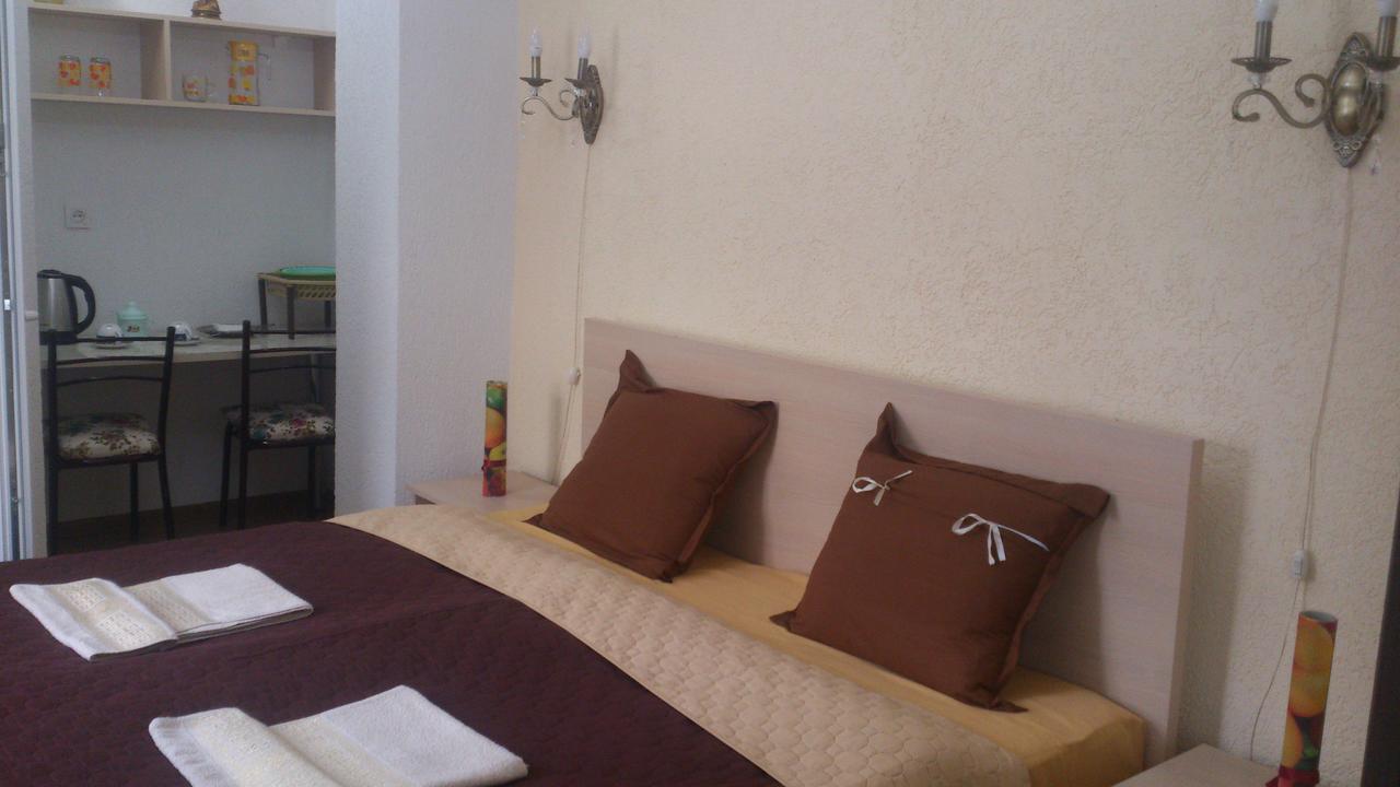 Guest House Madonna 트빌리시 외부 사진