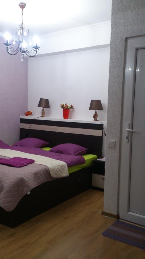 Guest House Madonna 트빌리시 외부 사진