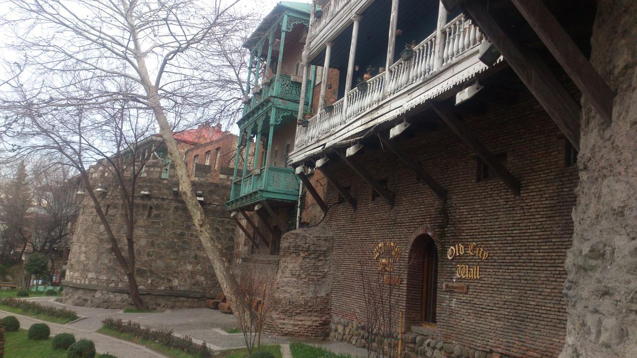 Guest House Madonna 트빌리시 외부 사진