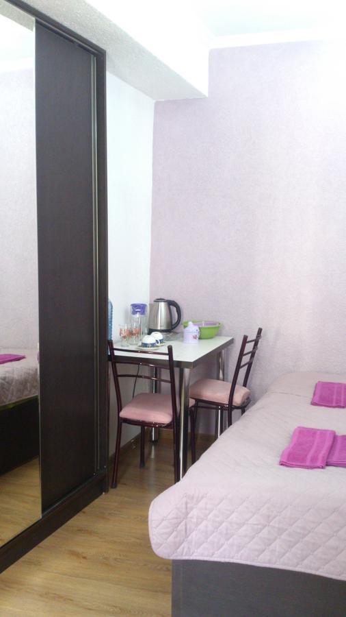 Guest House Madonna 트빌리시 외부 사진