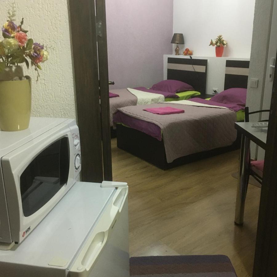 Guest House Madonna 트빌리시 외부 사진
